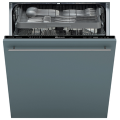 Посудомоечная машина Bauknecht GSXP X384A3 вид с полуоткрытой дверцей